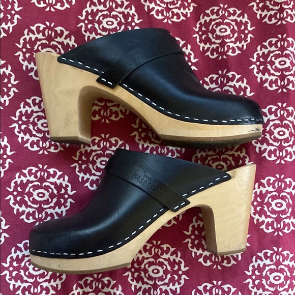 Swedish Hasbeens Black Leather Clogs – Size 39 | Timeless Comfort Mule - Picture 1 of 11